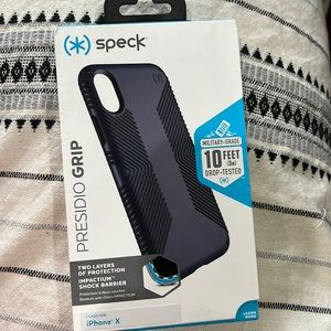 speck iPhone X case
